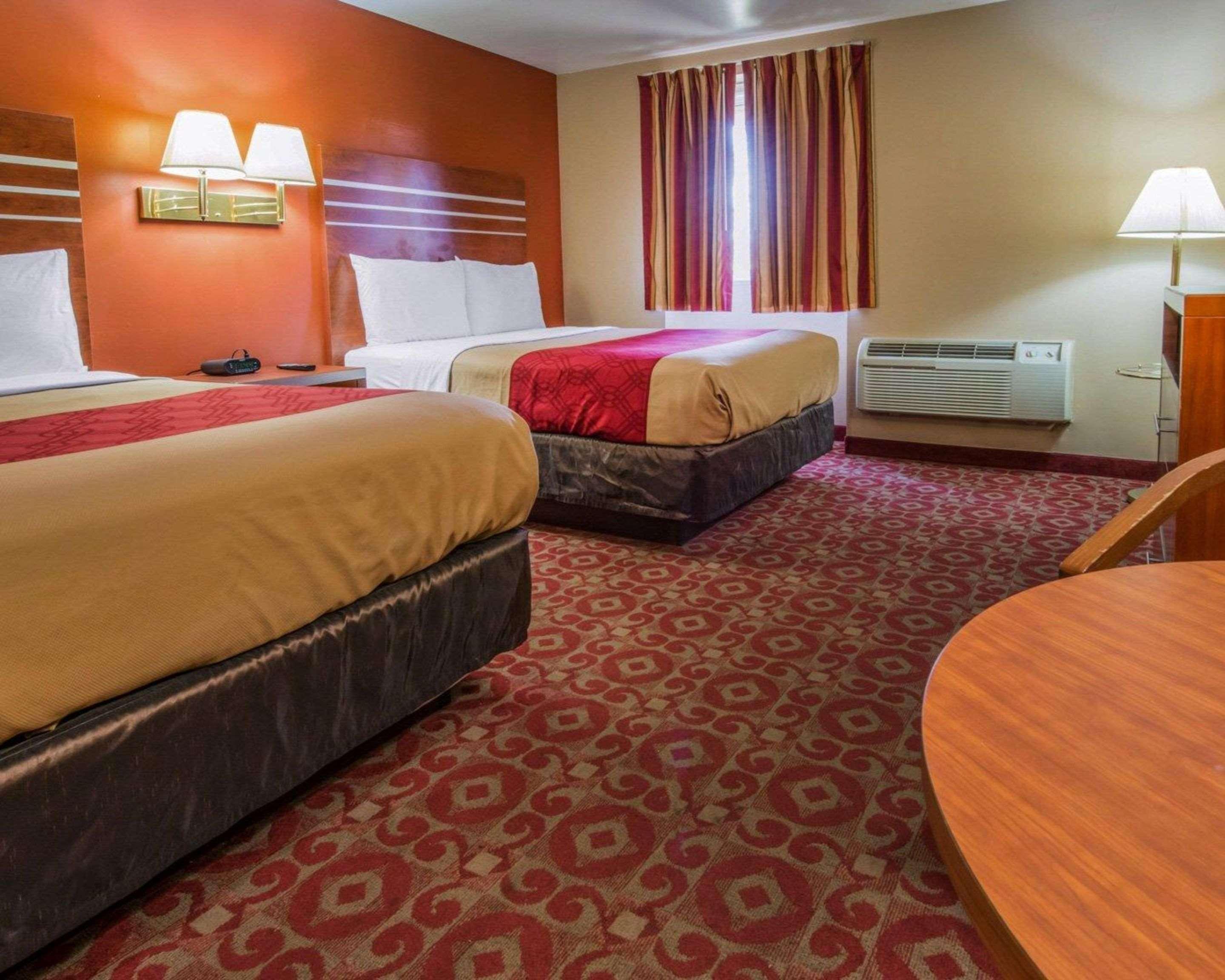 Econo Lodge Hermitage Exterior photo